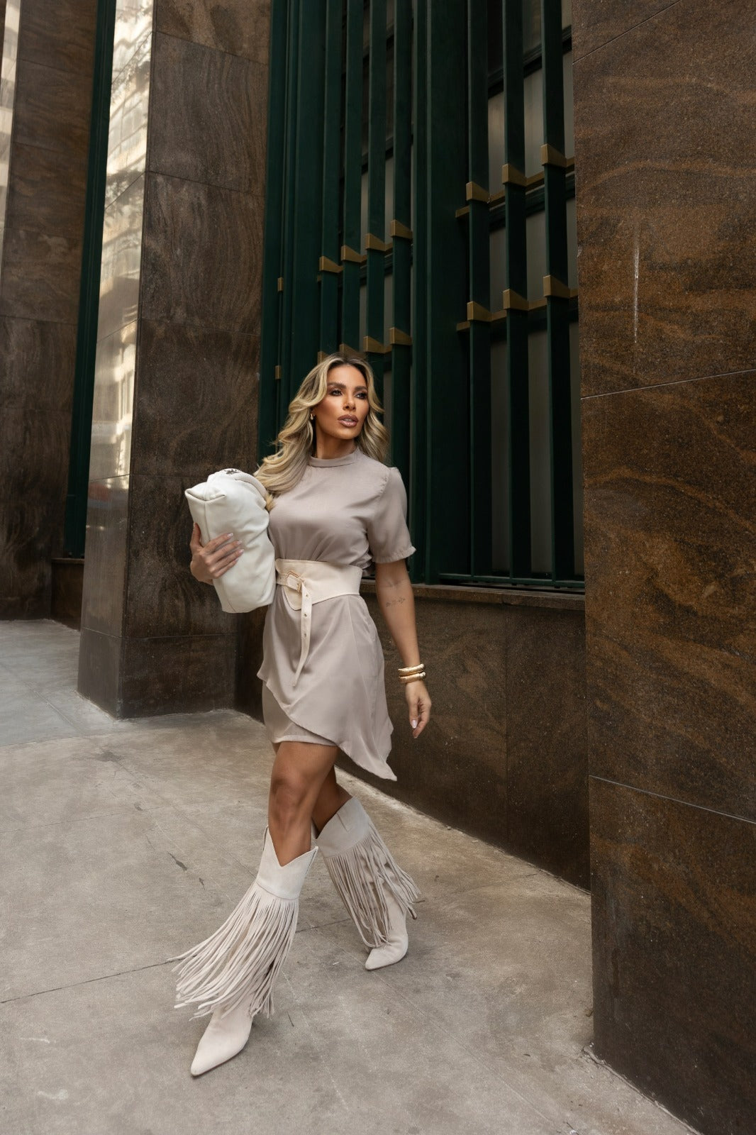 Conjunto Celeste – Minimalismo sofisticado com caimento elegante