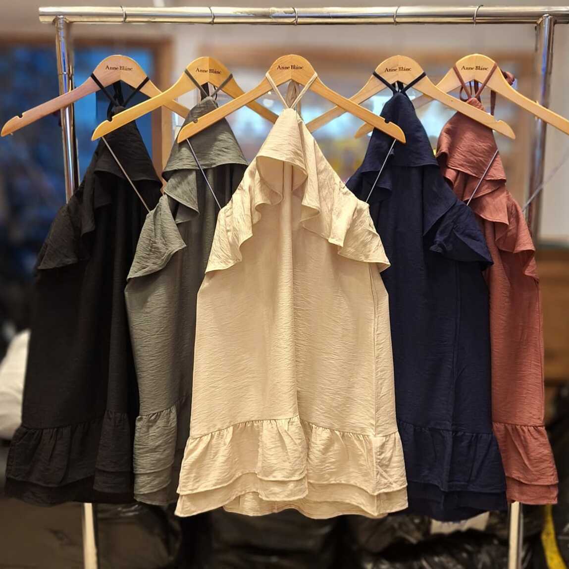 Vestido Eli com Babados – Elegância e Leveza