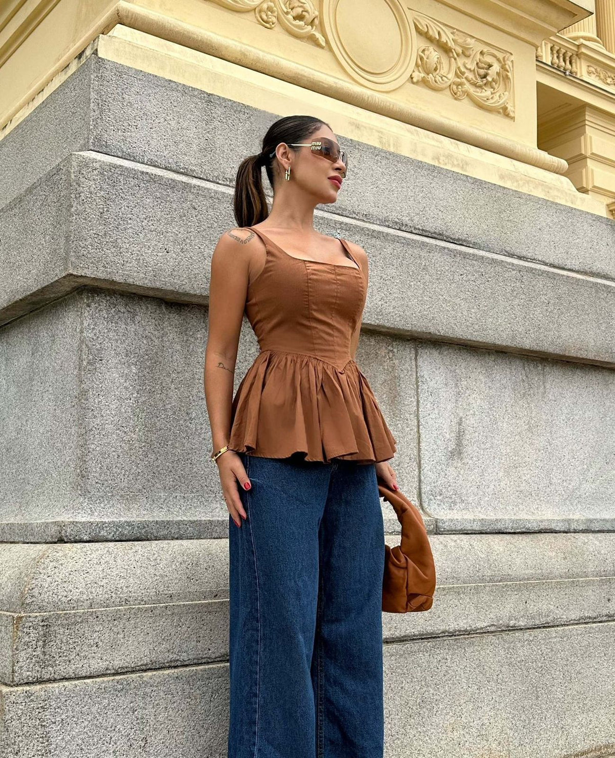 Blusa Lourdes – Conforto, feminilidade e charme em tricoline leve