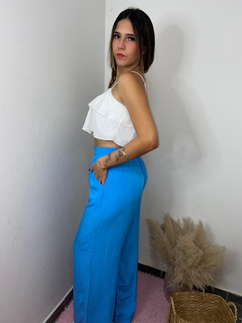 Calça Pantalona em Algodão – Elegância clássica com conforto leve e caimento fluido