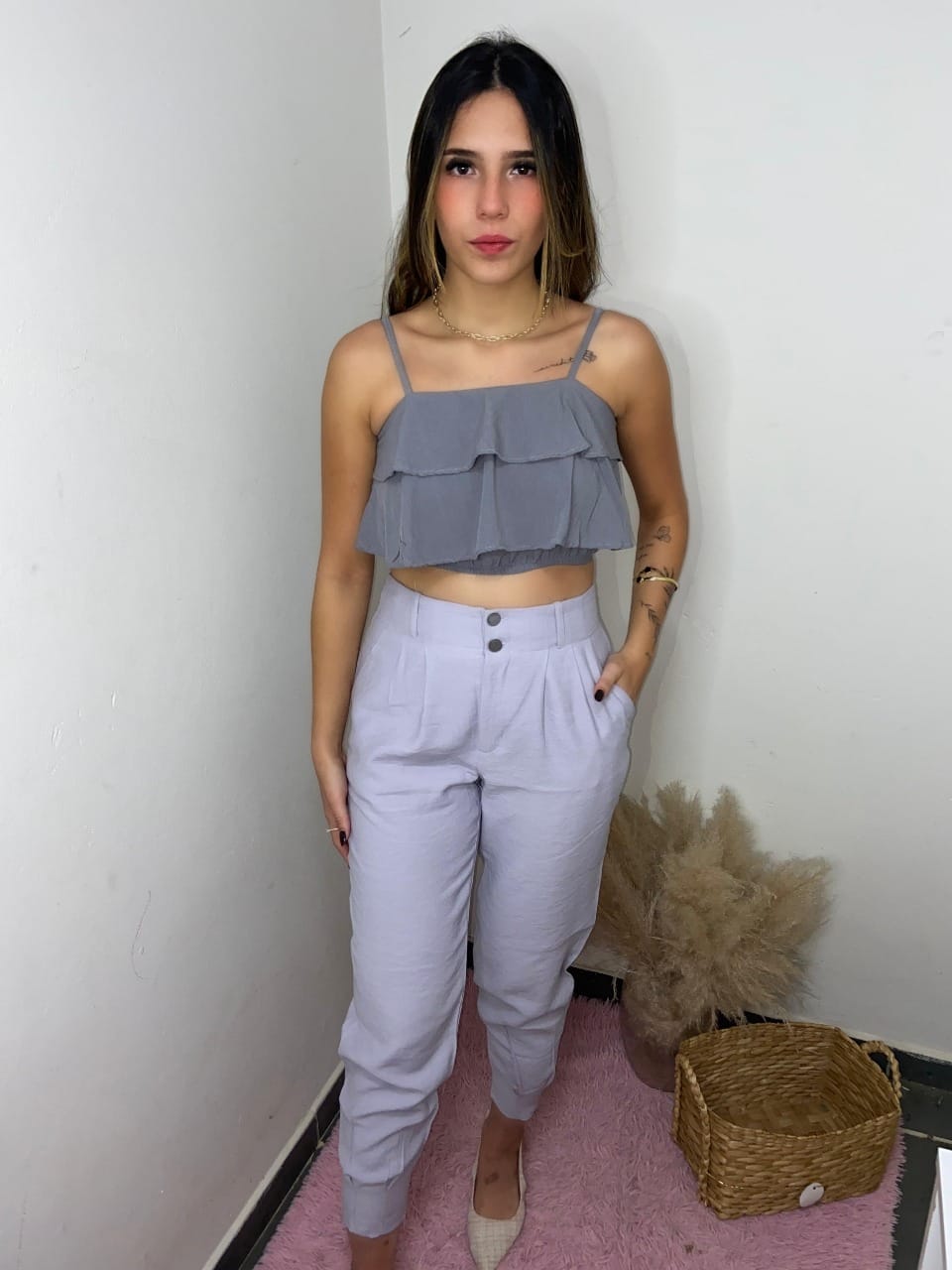 Cropped de Babado em Algodão – Conforto, frescor e delicadeza em uma peça versátil